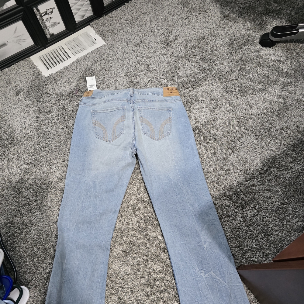 Hollister Light Blue Flare Jeans - Classic Wide Leg - Picture 7 of 8